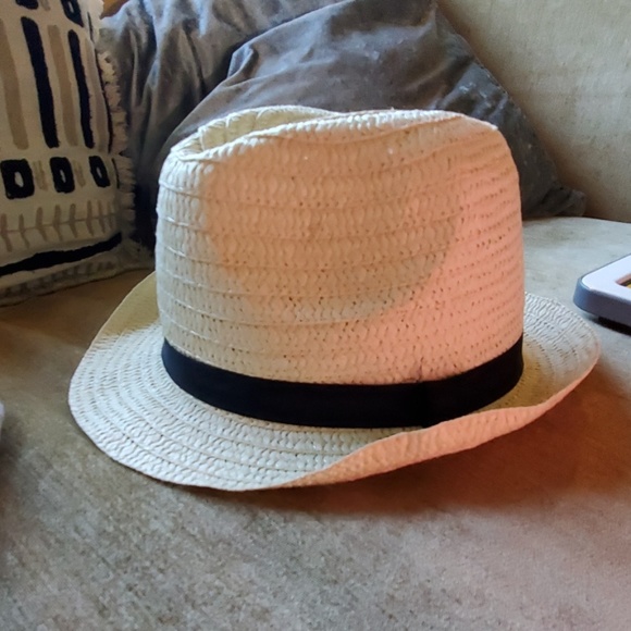 Bundle 2 fancy casual hats - Picture 5 of 7